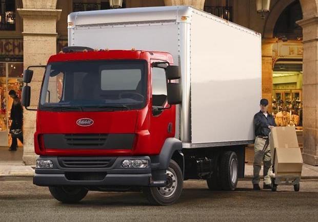 کامیونت Peterbilt 220 